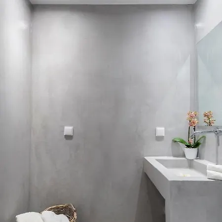 In Heart House - Naousa, Paros * Naousa (Paros)