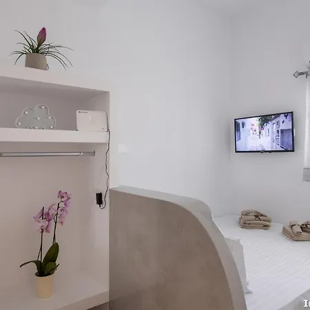 In Heart House - Naousa, Paros Naousa (Paros)