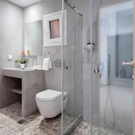 In Heart House - Naousa, Paros *