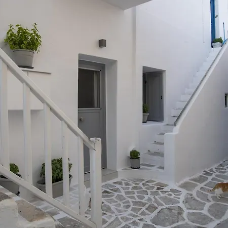 In Heart House - Naousa, Paros