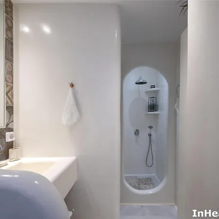 In Heart House - Naousa, Paros * Nausa